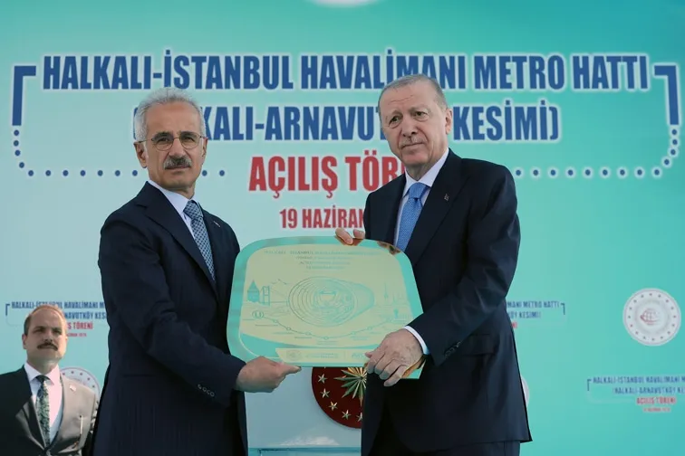 Halkalı-Arnavutköy metro hattı açıldı... Türkiye ulaşımda hızlanıyor