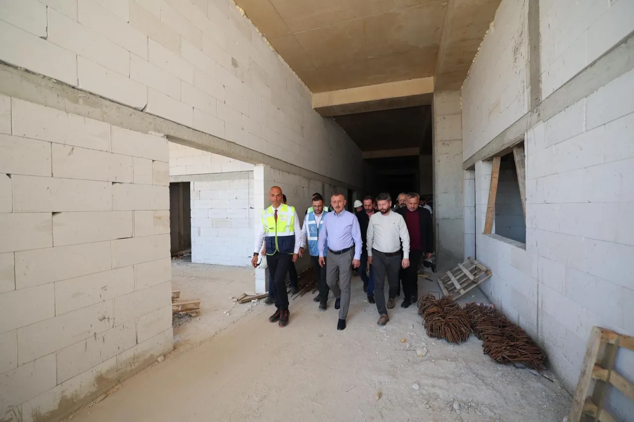 Kocaeli'de Başkan Büyükakın çalışmaları inceledi