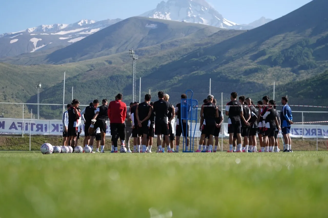 Erciyes Yüksek İrtifa Kamp Merkezi spor kulüplerinin gözdesi oldu