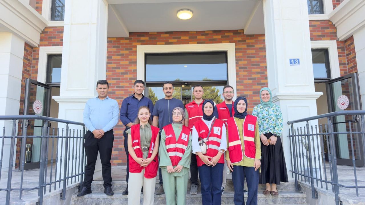 Seydişehir Kızılay’dan huzurevi sakinlerine anlamlı ziyaret