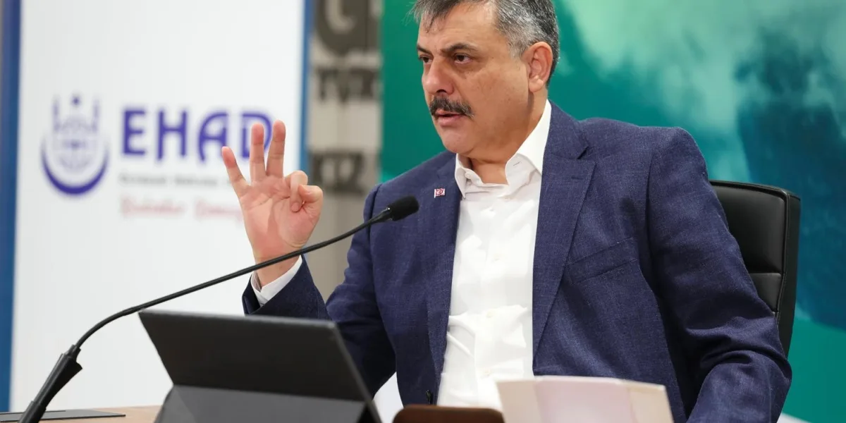 Bakan Çiftçi, hafızlarla “İhyâ ve İnşâ Kampı” kapanışında buluştu
