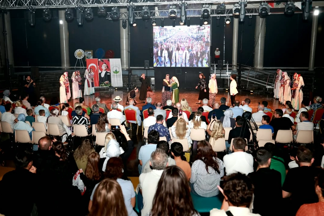 Büyük Zafer Bursa Osmangazi’de muhteşem gösteriyle anlatıldı