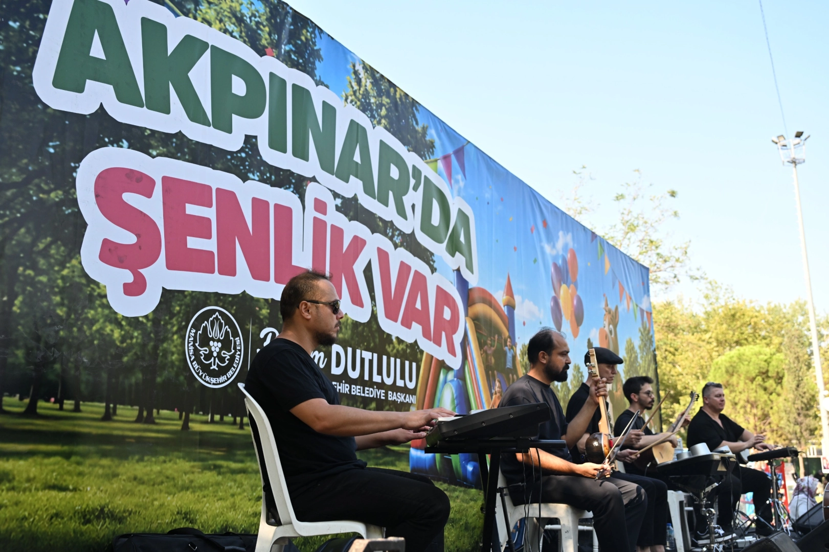 Manisa'da “Akpınar’da Şenlik Var” renkli görüntülere sahne oldu