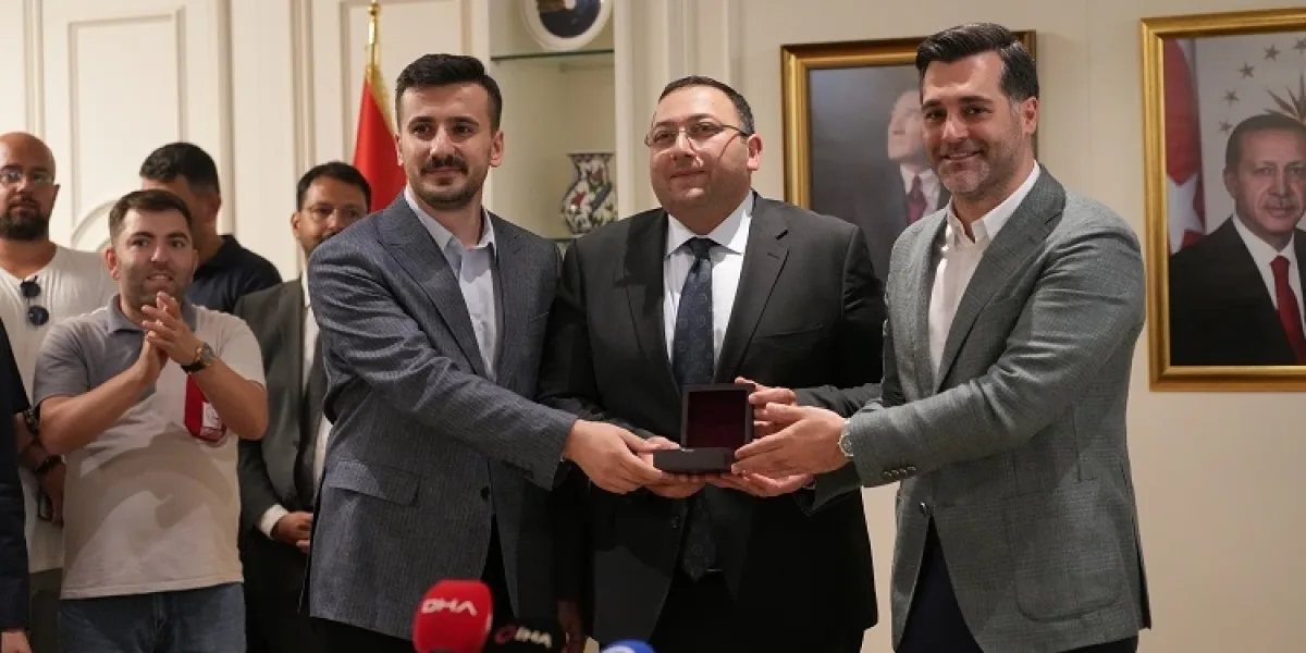Dündar Ziya Gültekin Üsküdarlılarla buluştu