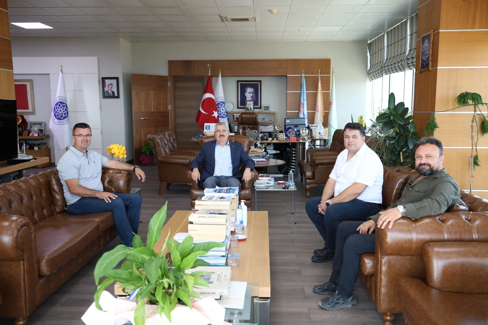 Edirne Gazeteciler Derneği’nden Rektör Mümin Şahin’e ziyaret