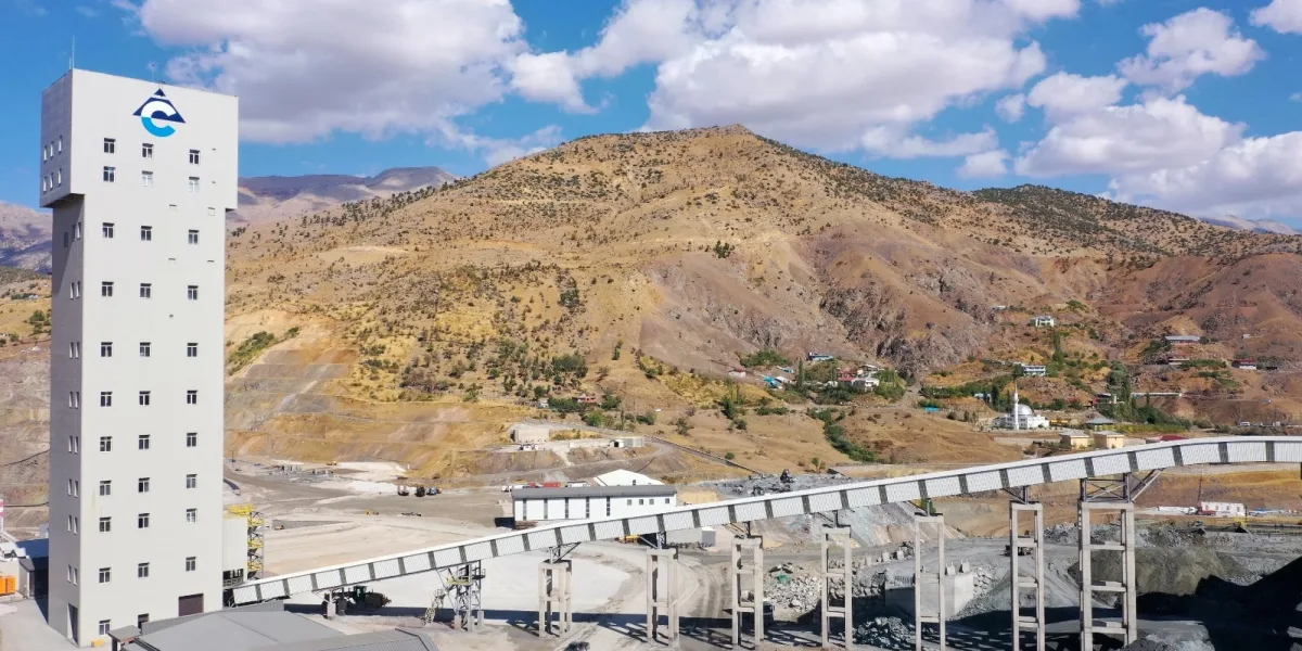 Eti Bakır Siirt’te yerin 669 metre altından 180 milyon dolarlık katkı sağlıyor