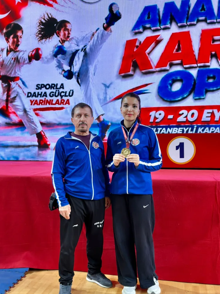 Meltem Şahin, İstanbul Karate Açık'ta Şampiyon Oldu