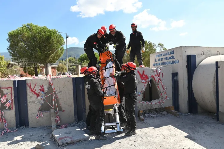 Karabağlar KAR-KUT, AFAD Akreditasyonunu Kazandı