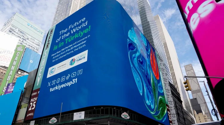 COP31 için New York'ta Ebru Sanatı Gösterisi