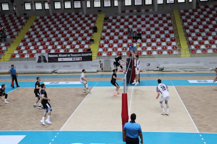 Gebzede Dursun Ali Arslan Anısına Voleybol Turnuvası Başladı