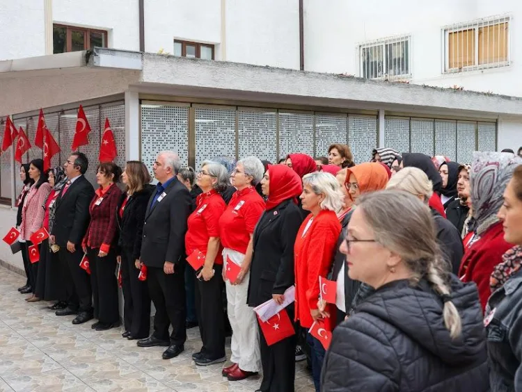 Bursa Olgunlaşma Enstitüsü'nde coşkulu Cumhuriyet Bayramı kutlaması