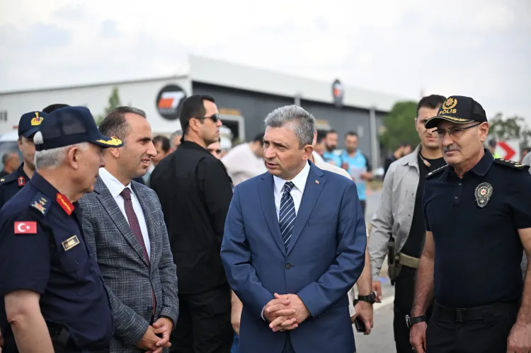 Antalya-Isparta yolunda yolcu otobüsü devrildi: 17 yaralı