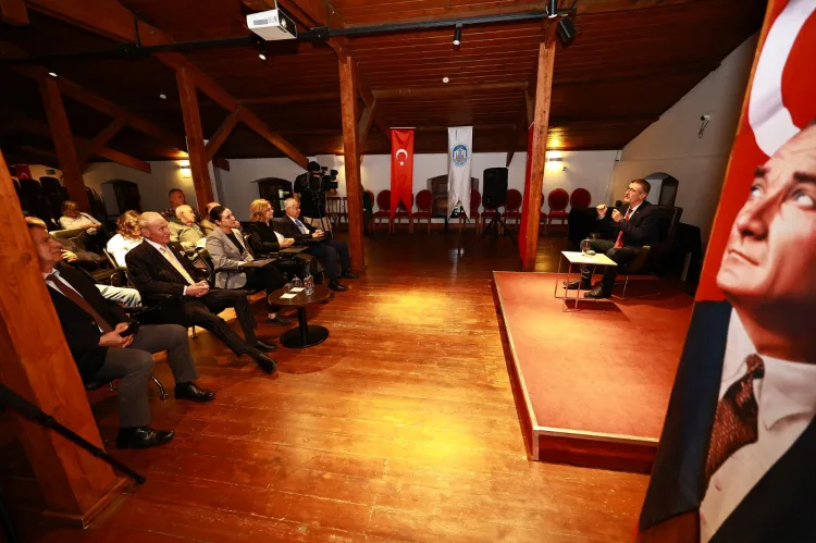 Mahmut Esat Bozkurt Efes Selçuk'ta unutulmadı
