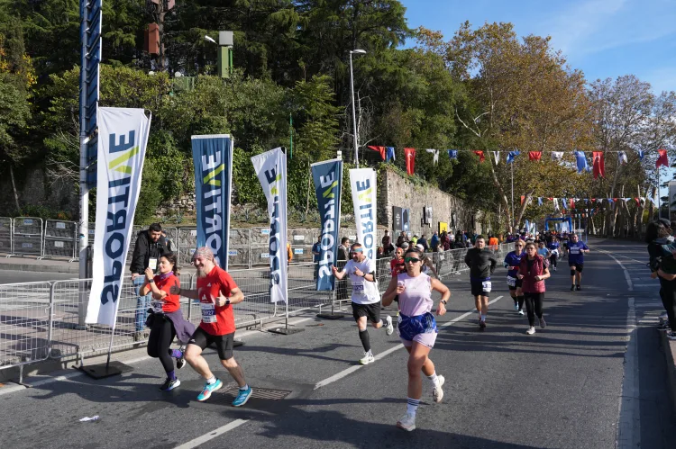 Kıtaları birleştiren maraton 48. kez koşulacak