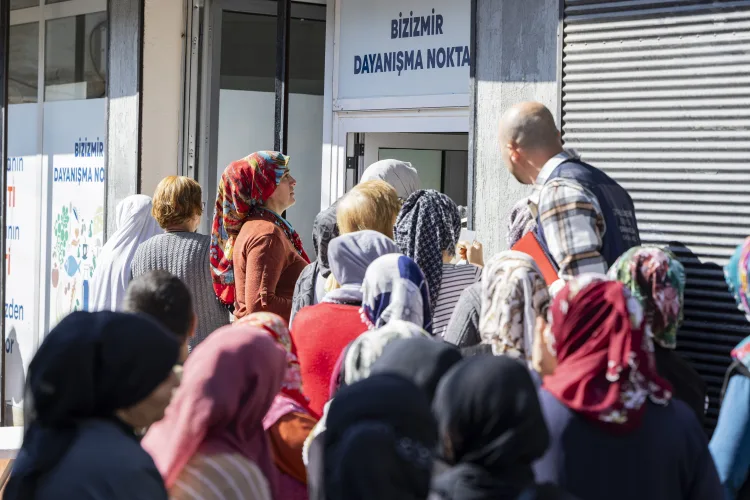 İzmir Büyükşehir, dayanışma noktalarıyla vatandaşların yanında
