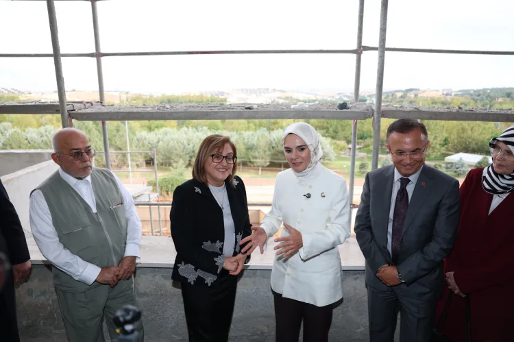 Gaziantep'te yapımı süren Yaş Bakım ve Rehabilitasyon Merkezi’ne ziyaret
