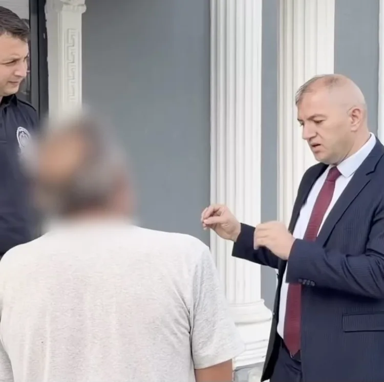 Düzce’de boş araziye atık dökene suçüstü