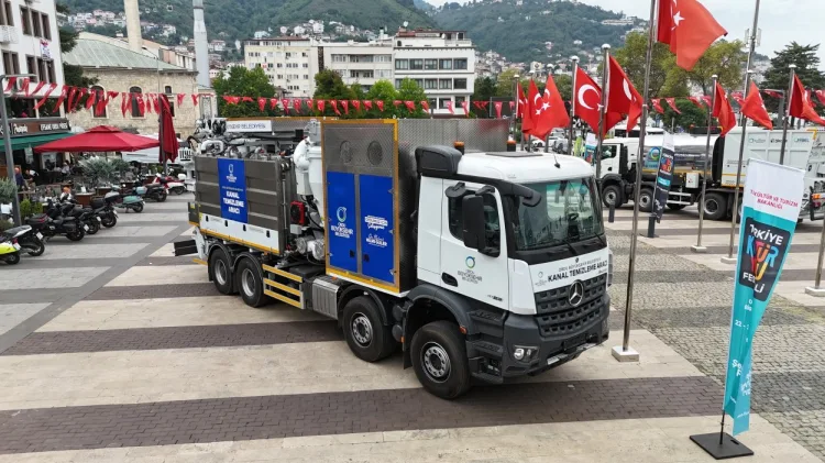 Ordu’nun kanal temizleme aracı Tokat’ta 30 yıllık sorunu çözdü