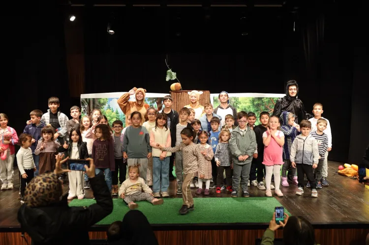 Sakarya'da çocukların tiyatro ilgisi