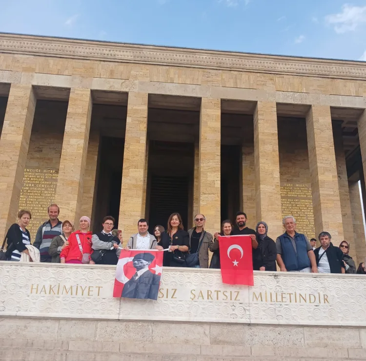 Mudanya ve Nilüfer’den Anıtkabir’e anlamlı ziyaret... Sevgi engel tanımadı