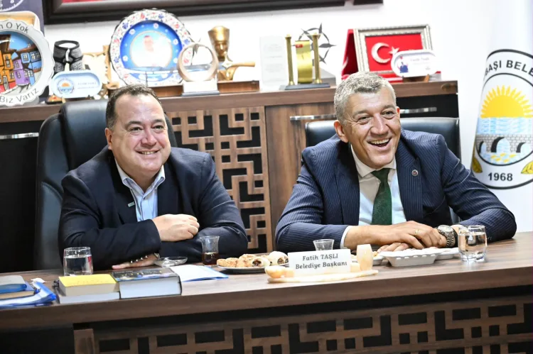 Manisa'da Başkan Dutlulu, Köprübaşılı muhtarlarla buluştu