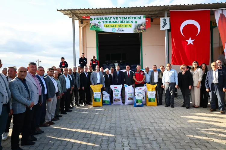 Manisa Demirci’de yangınlara karşı tanker desteği
