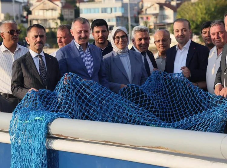 Kocaeli’de Balıkçılar Yeni Av Sezonuna “Vira Bismillah” Dedi